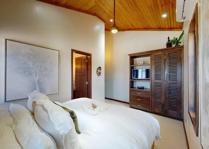Villa Secluded With Concierge By Alom *