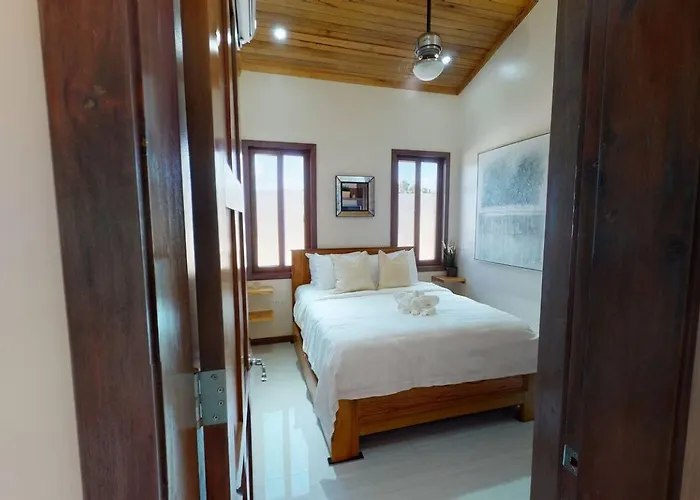 Villa Secluded With Concierge By Alom San Pedro (Ambergris Caye)