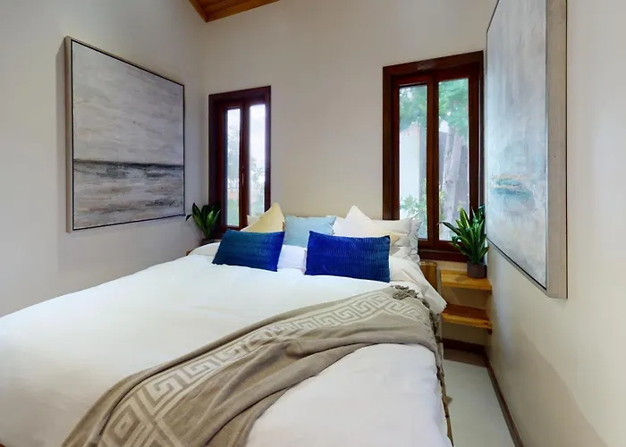 Secluded With Concierge By Alom Villa