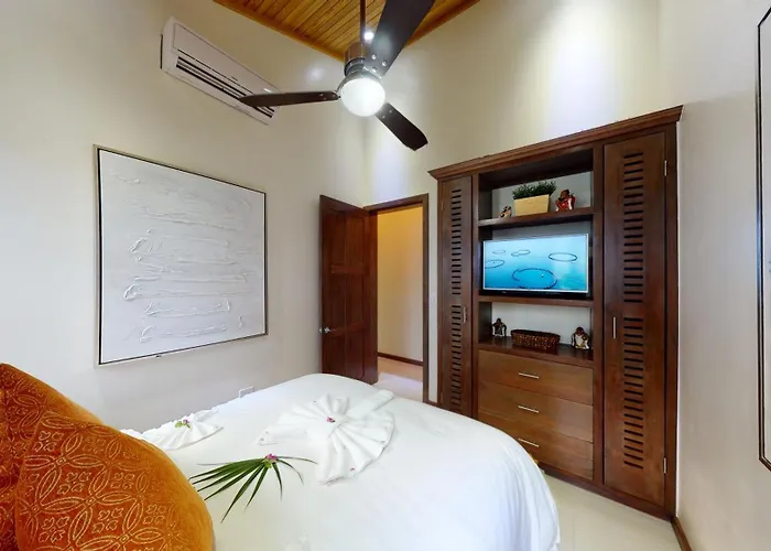 Secluded With Concierge By Alom Villa